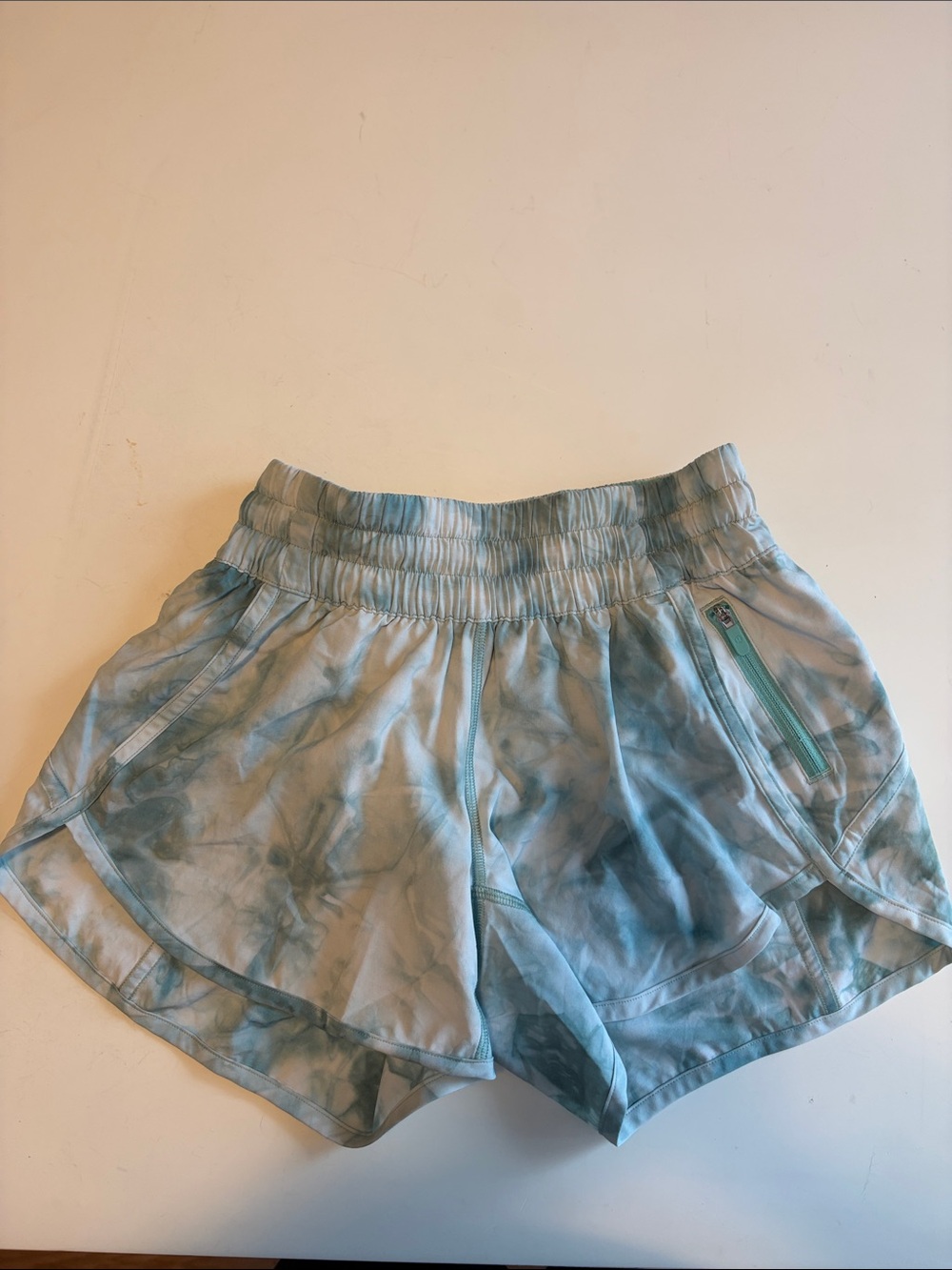 Lululemon High-Rise Lined Shorts - Tie-Dye Size 4